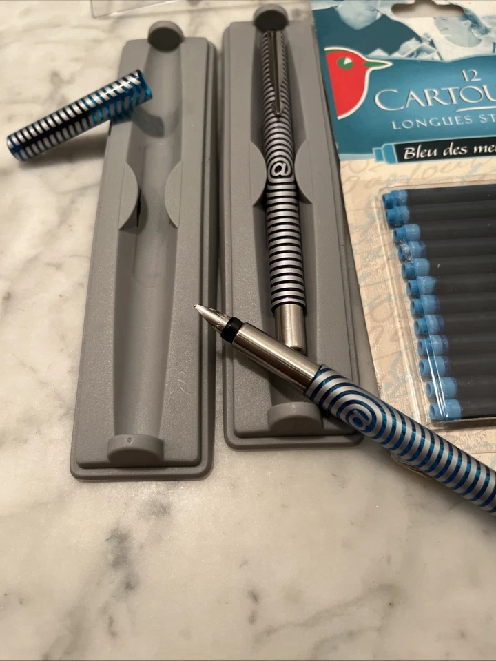 Lote de 2 plumas estilográficas Parker plumas completas con cartuchos de tinta azul reemplazos Foto 3 de 4