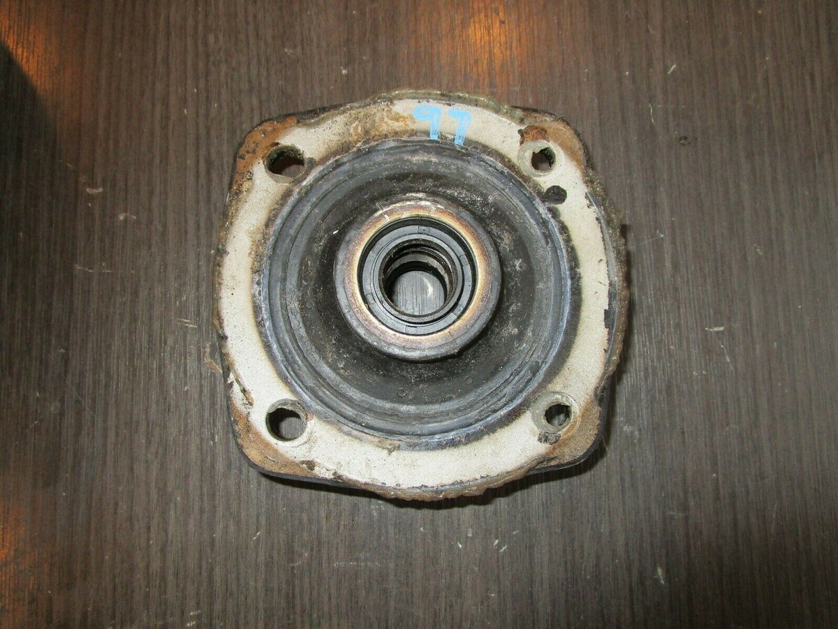 97 KAWASAKI DRIVE SHAFT BEARING HOLDER ASSY 13091-3718 13280-3756