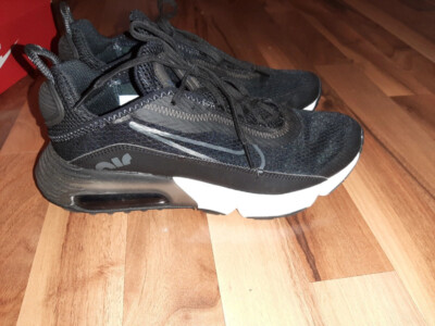 Damen Schuhe Sneaker NIKE AIR MAX 2090 Gr. 38 schwarz
