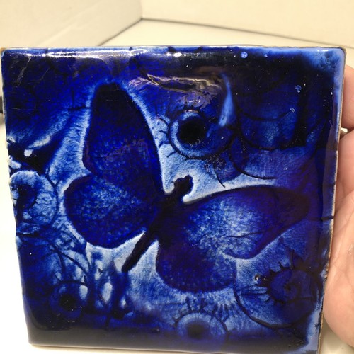 Studio Art Pottery Butterfly Blue Drip Glazed Tile Embossed Signed - Bild 12 von 13