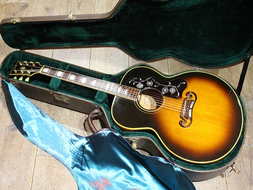 Acoustic Guitar Gibson J-200 1993 Sunburst S/N 90563031 with Hard Case