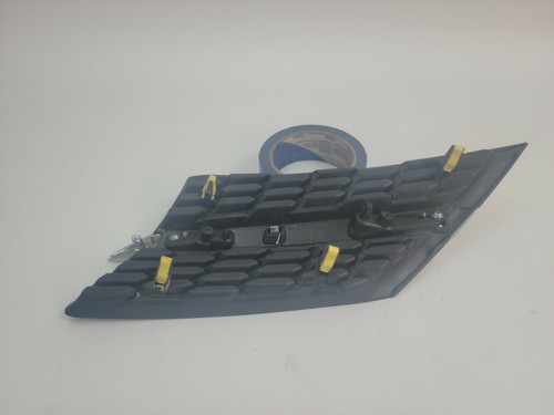 2013 204 2015 Toyota Rav4 front bumper grille OEM RIGHT/PASSENGER SIDE - Picture 7 of 9