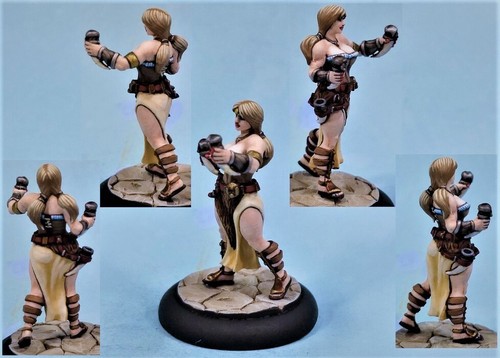 Painted miniature sexy female barbarian warrior celebrating - Bild 2 von 2