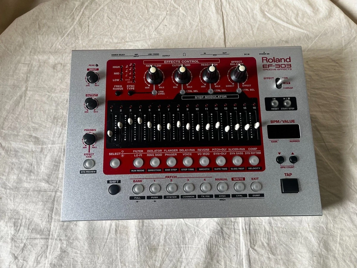 Roland EF-303 Groove Effects groovebox w/ power supply tb303