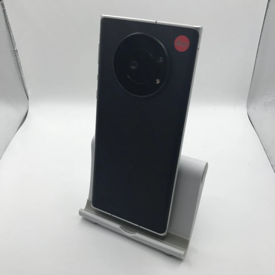 Leica Leitz Phone 1 LP-01 Softbank Sharp 256GB Black Silver Qualcomm Snapdragon - Image 3 of 4