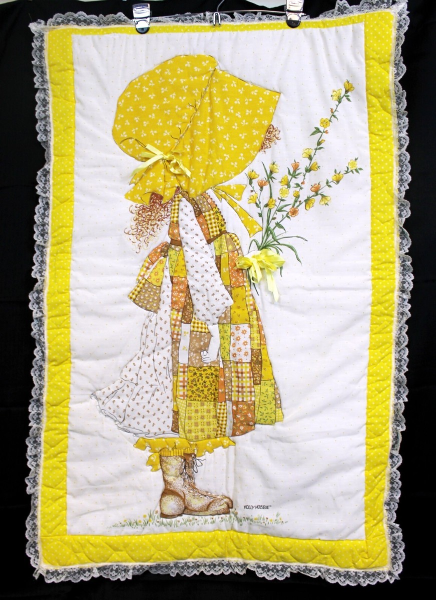 Vtg 70s 80s Holly Hobbie 25 x 39 Baby Quilt Blanket Prairie