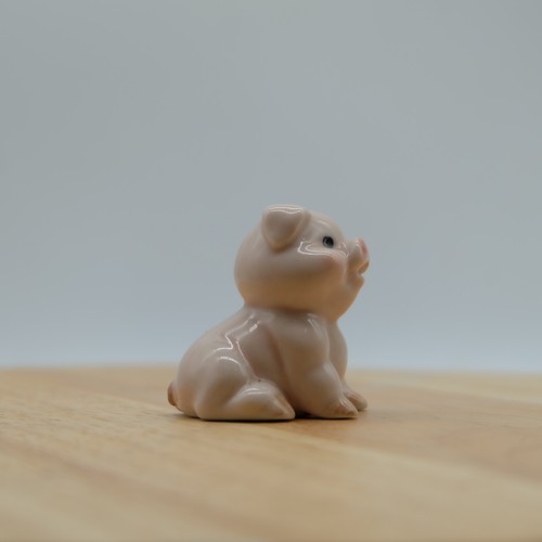 Siting Pig Animals Ceramic Figurine Farmyard Miniature Collection Decor - Picture 5 of 8