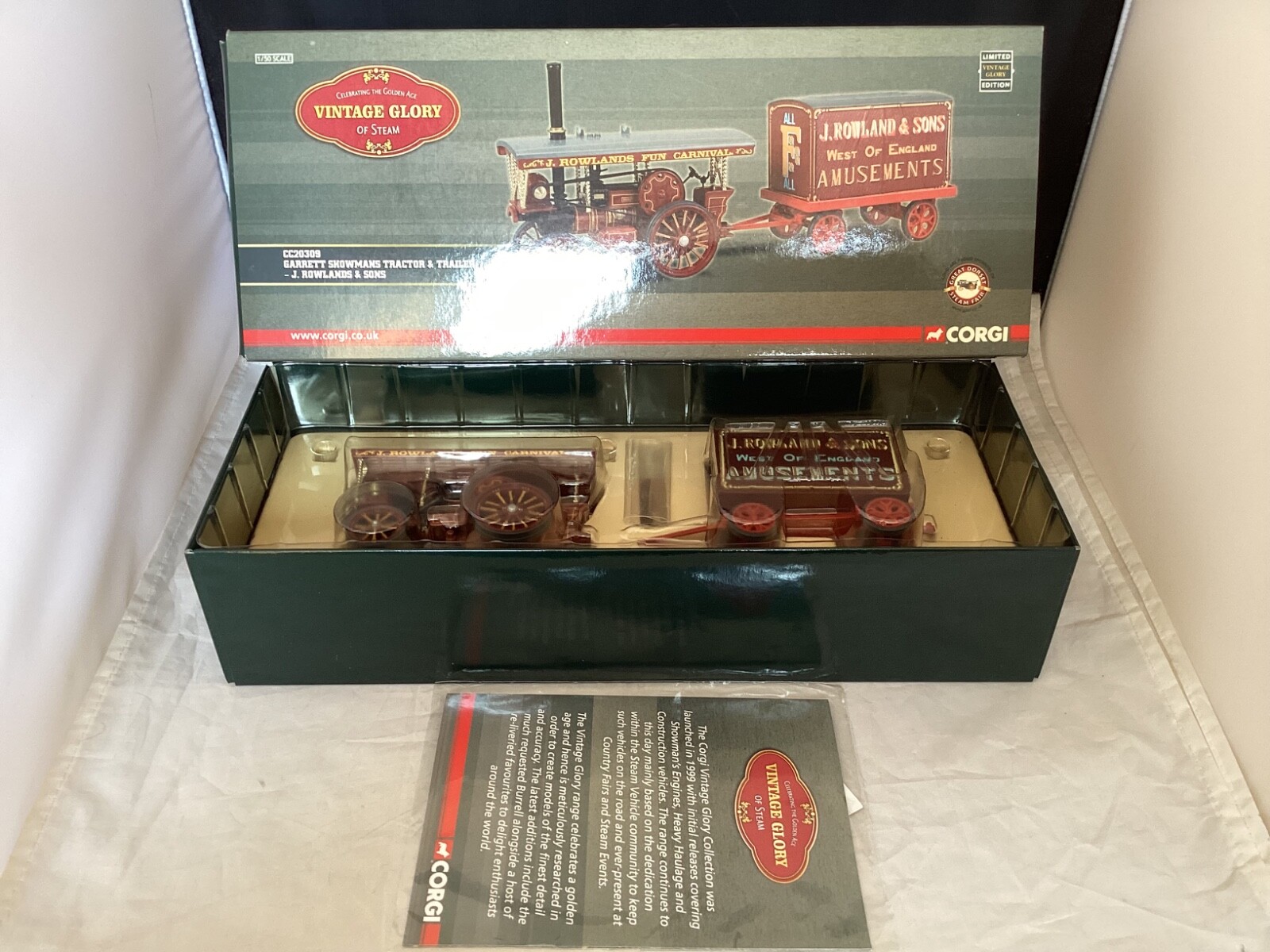 CORGI  CC20309  GARRETT SHOWMANS TRACTOR & TRAILER   LIMITED EDITION  2007