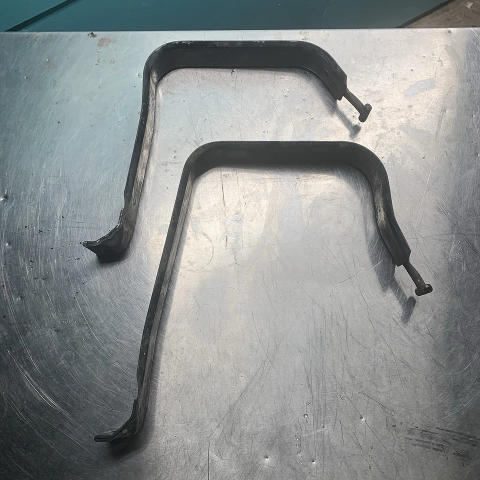 Correas de retención del tanque de combustible Super Cab | Se adapta a Ford Ranger 2004-2011 Foto 2 de 3