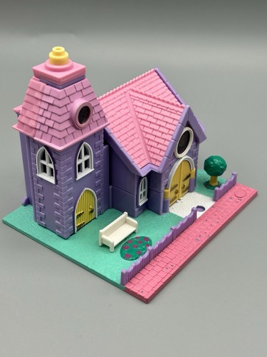 Polly Pocket Vintage 1993 Wedding Chapel Village Church Bluebird w/ 4 Figures - Picture 14 of 18