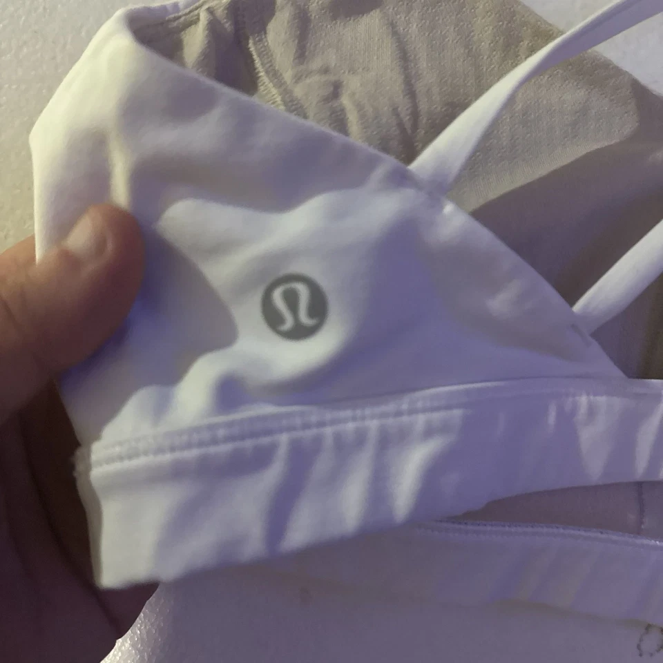 Спортивный бюстгальтер Lululemon белый с ремешками на спине - Изображение 4 из 4
