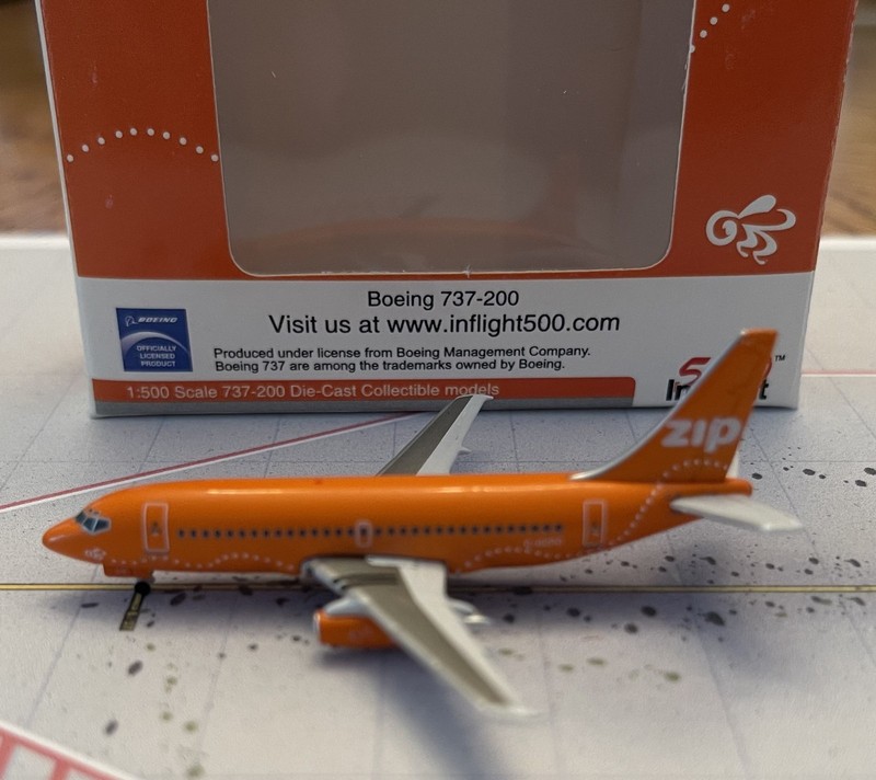 1:500 InFlight 500 Zip Airlines 737-200  (ORANGE) C-GCPO IF5732018 VERY RARE