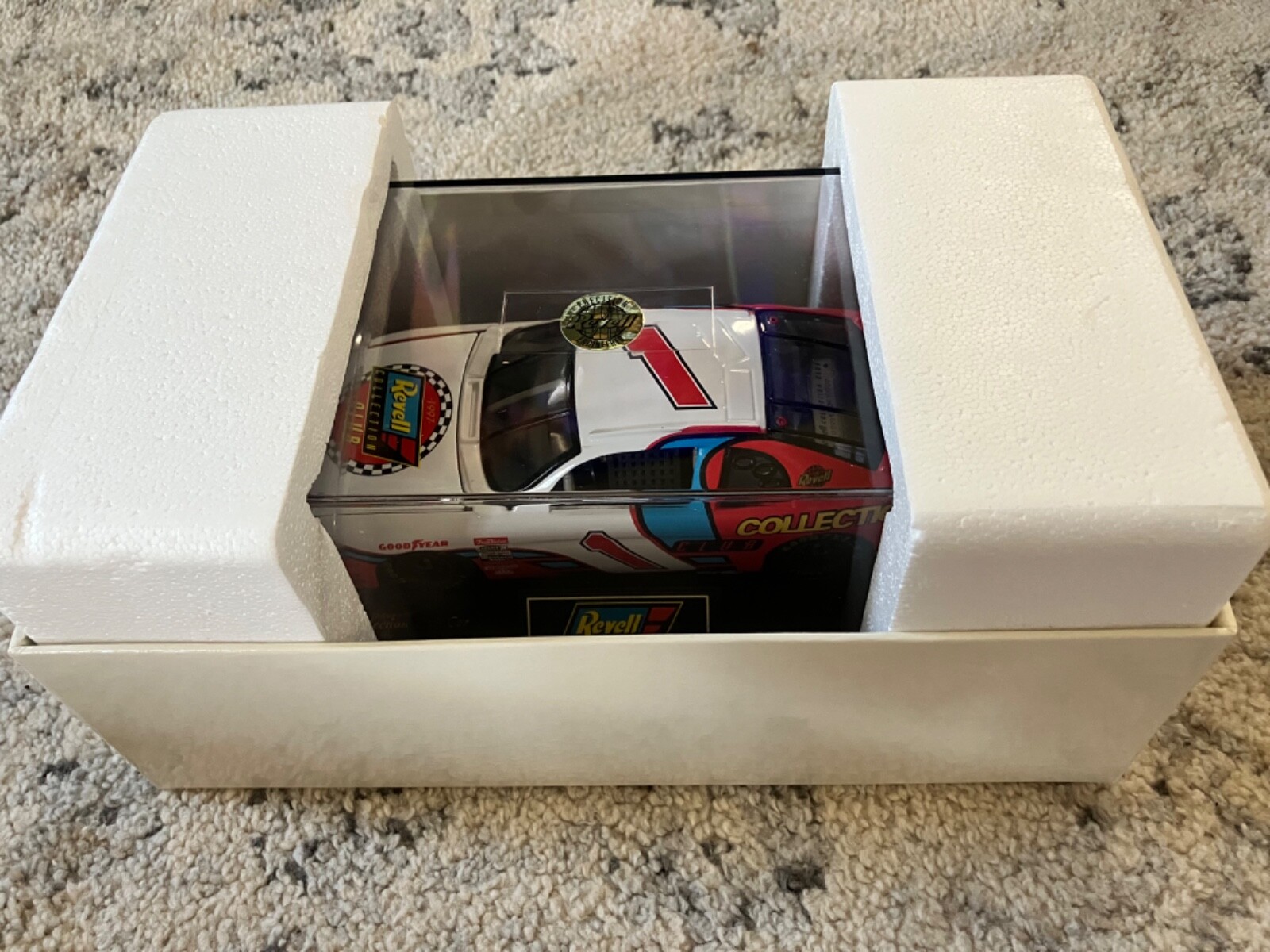 Picture 2 of 8
