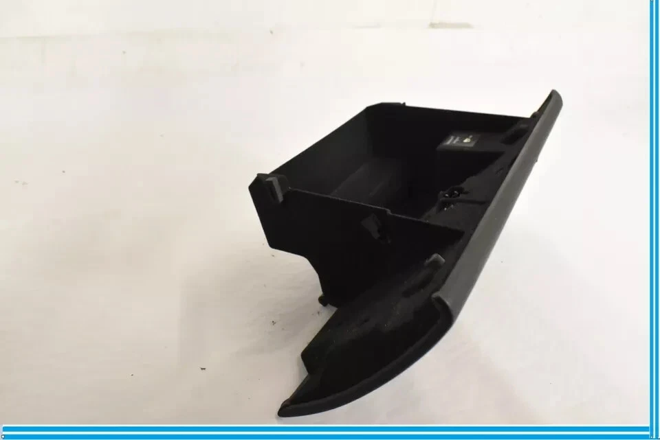 04-09 Cadillac XLR Dash Dashboard Glove Box Compartment Black 15913751 OEM - Image 2 of 4