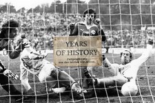 Foto 10x15cm DFB Pokal Kickers Offenbach F. D&uuml;sseldorf das war der Sieg in der V