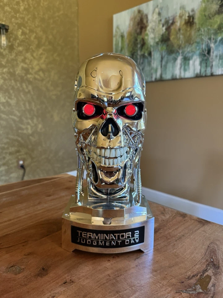 Terminator 2 Judgement Day 6 Disc Endoskull Collectors Set - Image 2 of 4