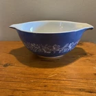 Vintage Pyrex 442 Colonial Mist Blue Daisy Cinderella Mixing Bowl 1.5 Qt