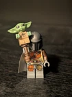 Lego Star Wars The Mandalorian Silver Beskar Armor Cape & Baby Yoda Minifigure