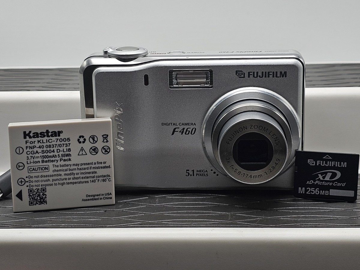 Fujifilm FinePix F Series F460 5.1MP Digital Camera - Silver for