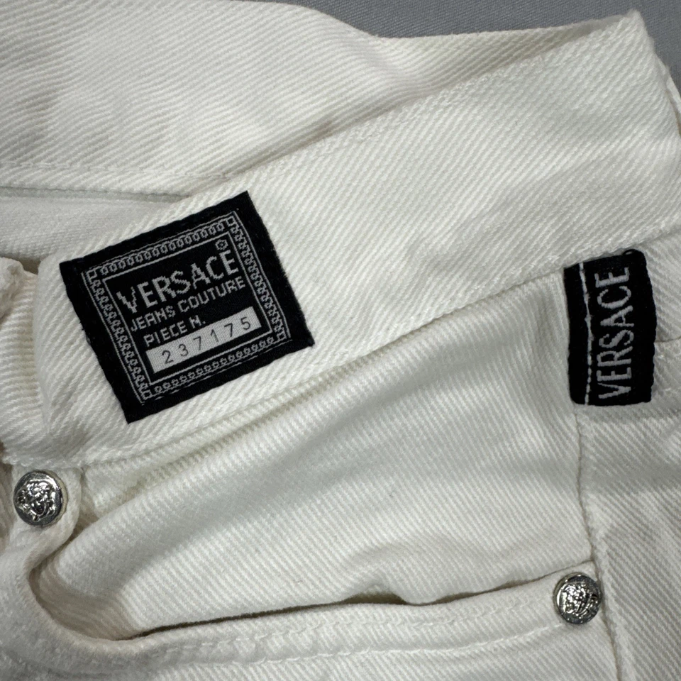 Jeans Versace blancos de alta costura 29/43 (28x30) de colección hechos en Italia de lujo Foto 4 de 4
