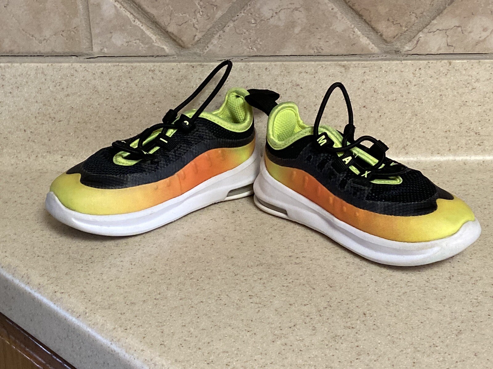NIKE AIR MAX AXIS LU2 Black Volt Orange SIZE 6C AV7591-001 Toddlers Slip On  Shoe | eBay