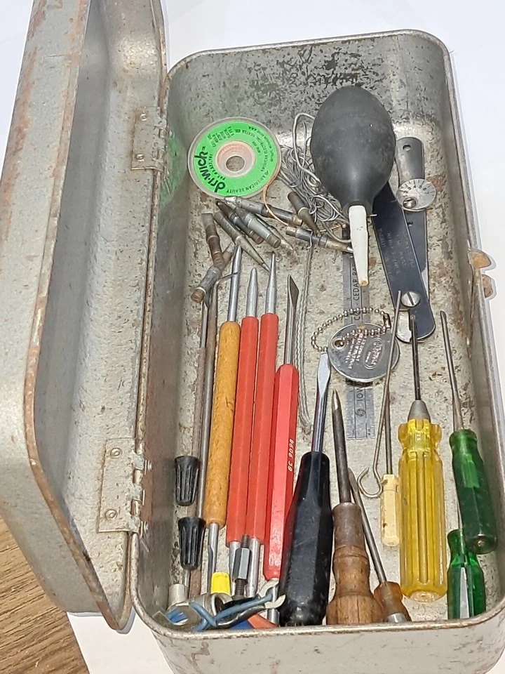 Small Metal Tool Box With Misc. Tools & Parts (s) - Image 4 of 4