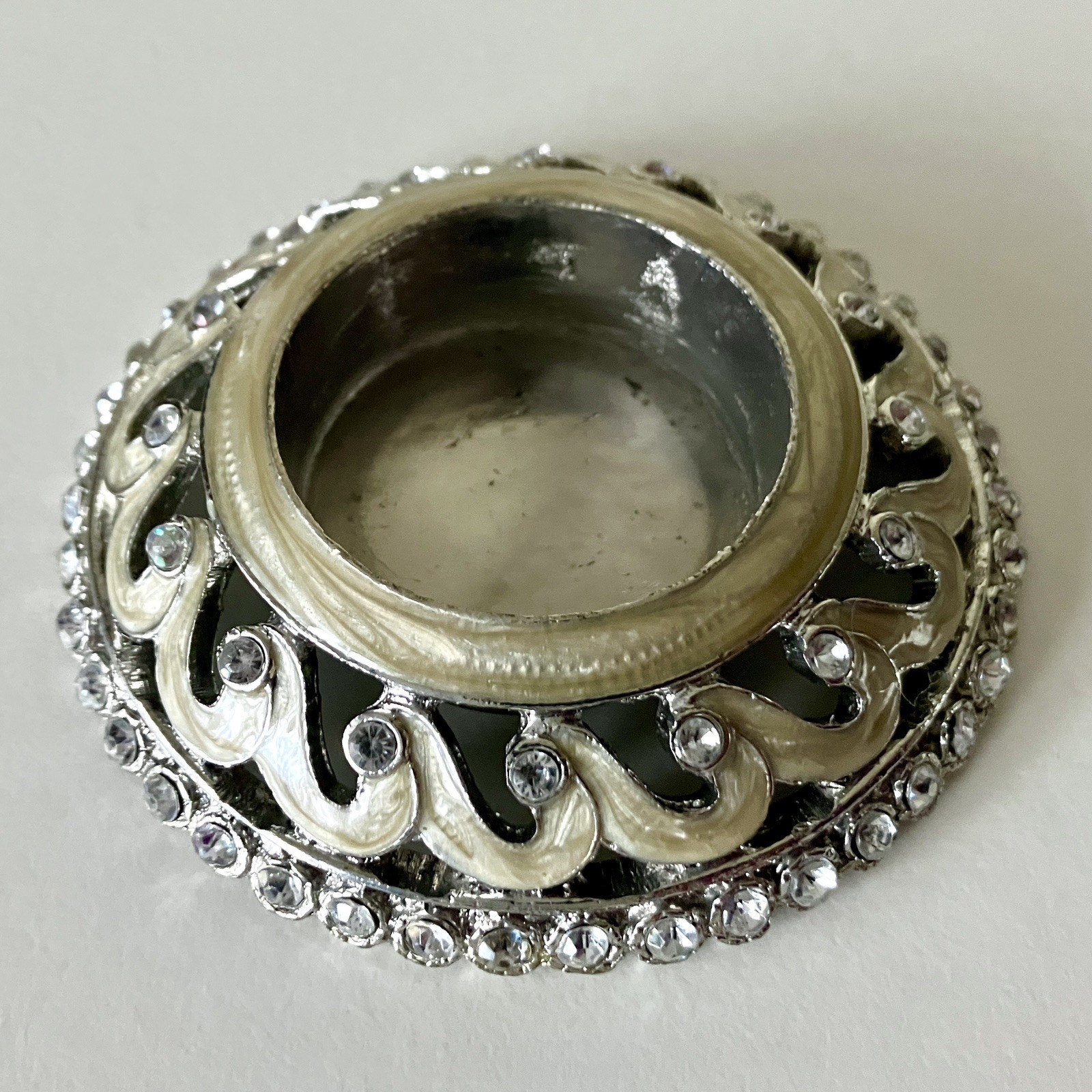 2x Emaille Metall Kristall Kerzen / Teelichthalter silberfarben emailliert Dekor