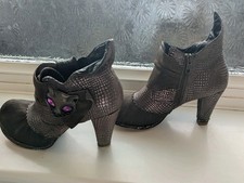 Stunning Irregular Choice Grey Leather Whimsical Miaow Ankle Boots Size 39/5.5