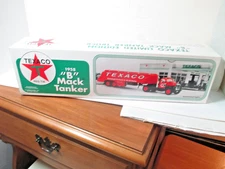 Mack B Mack 1958 Tanker Truck JMT Replicas Texaco Oil Illuminated Lights Bank