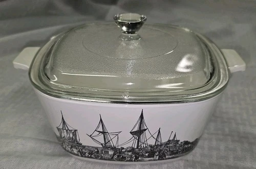 Vintage HTF Corning Ware 1 3/4 Quart Renaisance Pattern Pyrex Lid