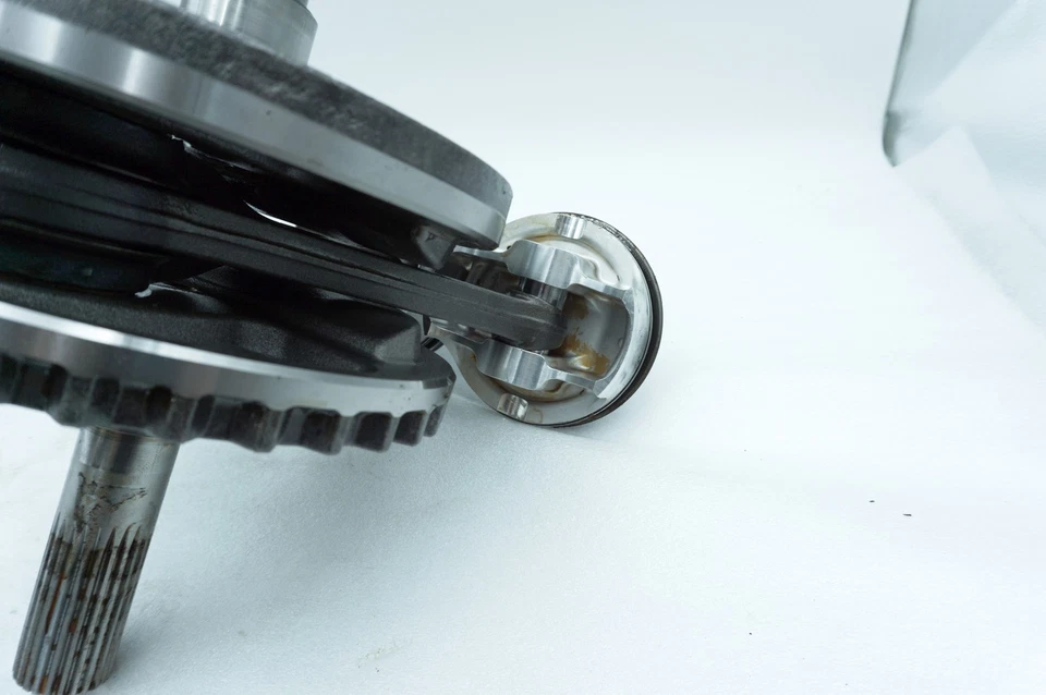 07 Harley Touring Street Glide OEM Twin Cam Engine Crank Shaft Flywheel Pistons - Image 3 of 4