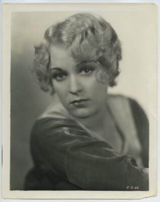 Cinéma. Actrice blonde américaine à identifier. Légende ''Song of Love'' au dos.