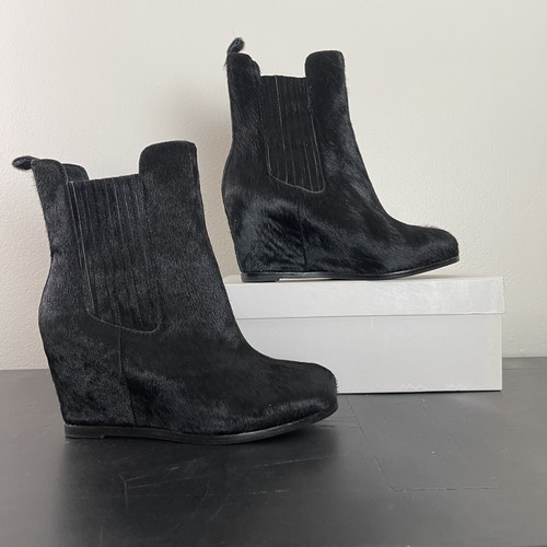 MATIKO Boots Womens 8 Shoe Black Leather Slip On Wedge Ankle Booties Faux Fur - Picture 15 of 15