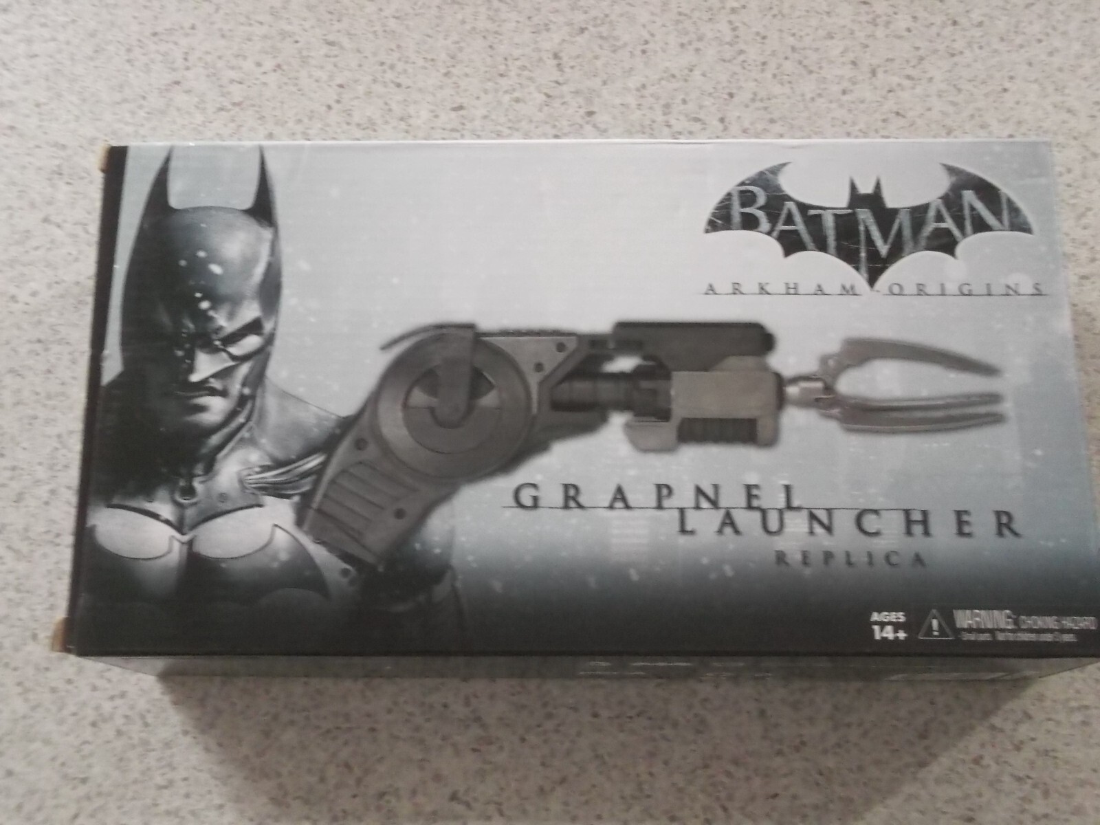 BATMAN ARKHAM ORIGINS VIDEO GAME GRAPEL LAUNCHER REPLICA NECA 2013 | eBay