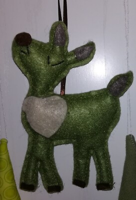 1x Anhänger Hirsch Reh Ren Rentier Kitz Bambi Bamby Grün Beige Wild Baumschmuck