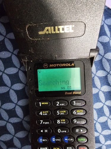 Pair Of Vintage Motorola StarTAC Flip Phones With Accessories - Zdjęcie 6 z 6