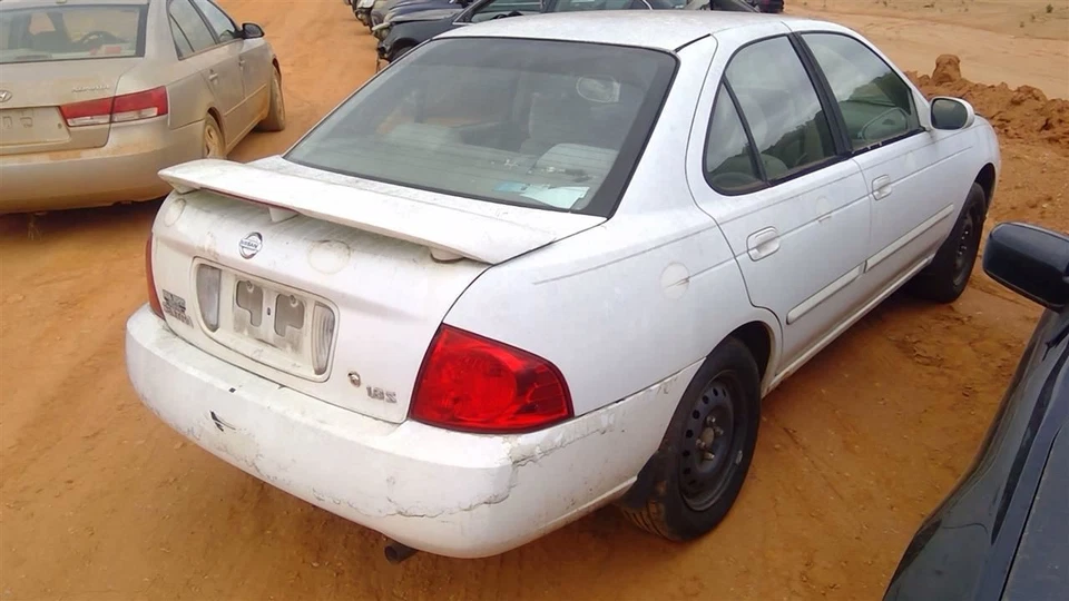 Radiador compatible con 00-06 SENTRA 258243 Foto 3 de 4