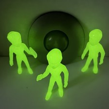Vintage 1990's Shadowbox Aliens- 3 Figures Spaceship-Glow in the Dark Lot Of 4