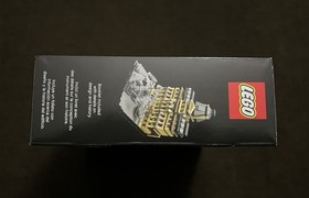 DAMAGED BOX LEGO Architecture Louve 21024 Paris France Landmark Retired