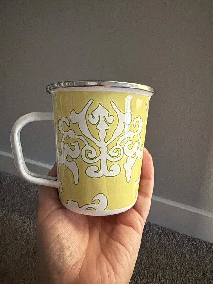 2 tazas esmaltadas Golden Rabbit de Laura Fair Damask Collection verde Foto 4 de 4