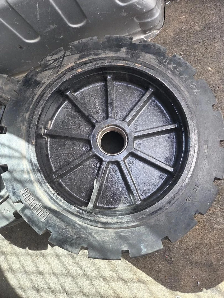 Tennant 1063247 Solid Tire Assembly 18x5x12-1/8, Tire by Superior Tire & Rubber - Image 4 of 4