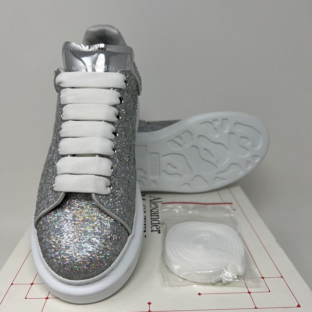 8/29迄！Alexander McQueen ホワイト/シルバー37.5 Women's Oversized Sneaker in White | Alexander McQueen US