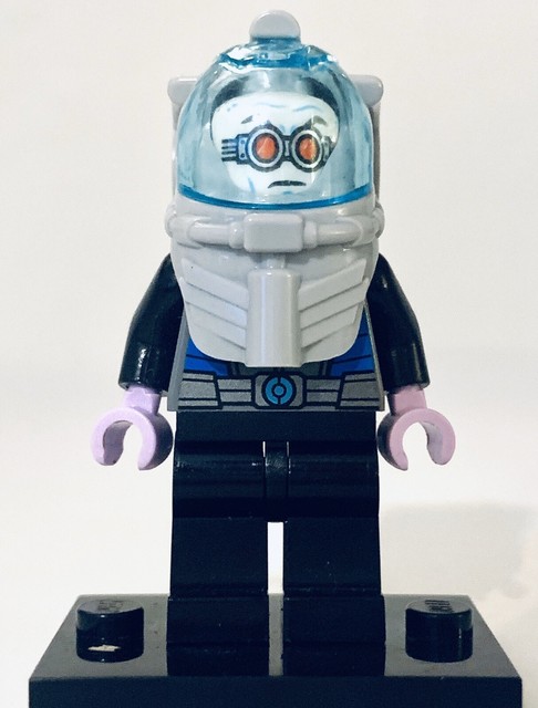 Lego Minifigure Mr. Freeze DC Comics Batman Vs ** RARE Juniors Black Version | eBay