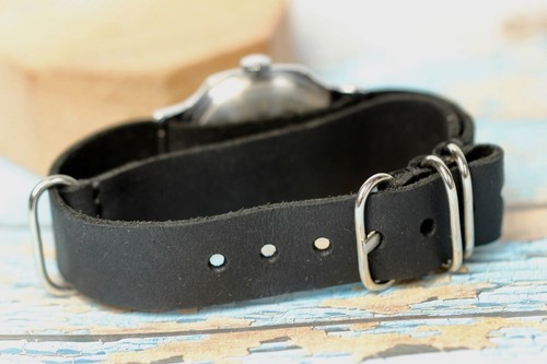 Men's Wrist Watch Pobeda Mechanical watch Soviet watch USSR - Picture 15 of 23