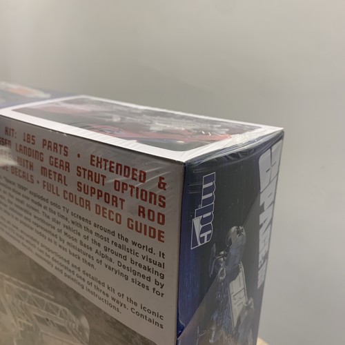 MPC Space 1999 Eagle Model Kit Scale 1/72 MPC913/12 SEALED✅ - Picture 3 of 3
