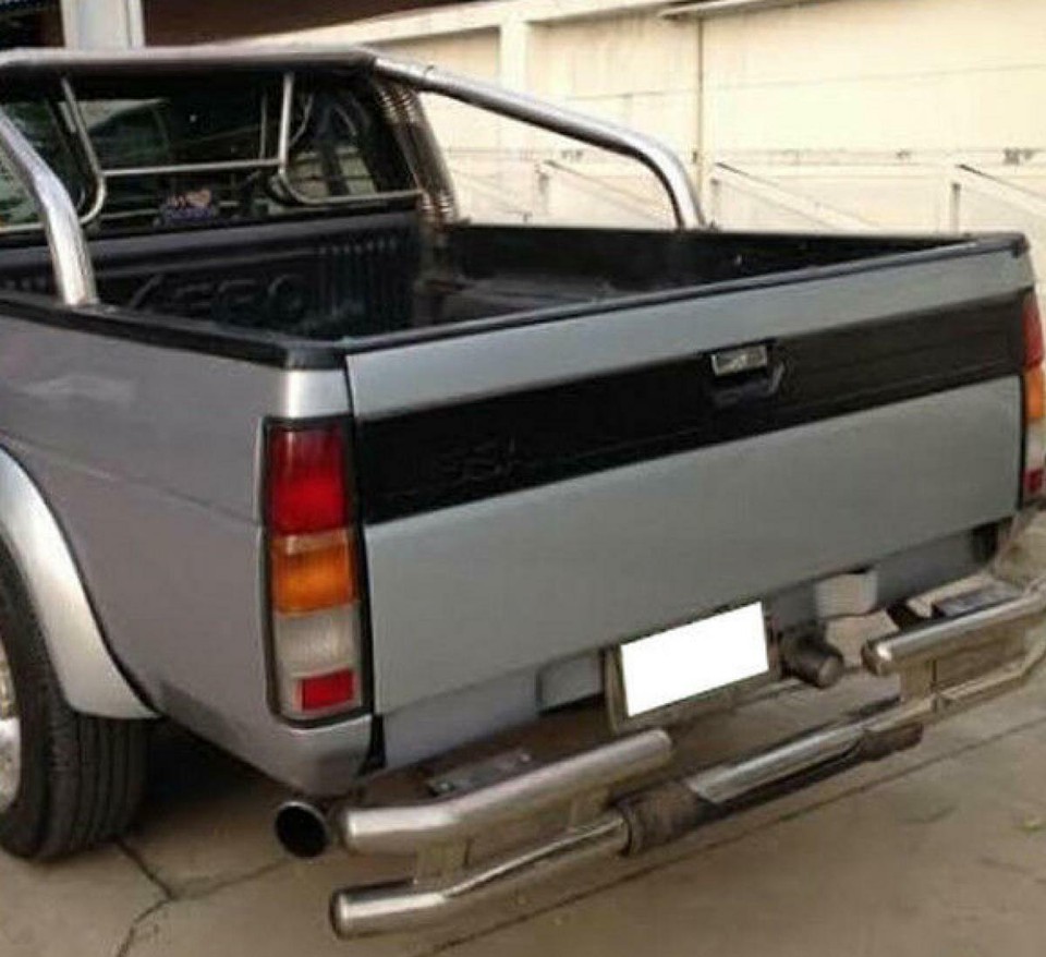 Pair Of Rear License Plate Lights For Nissan Navara D21 UTE – New Aa Brand