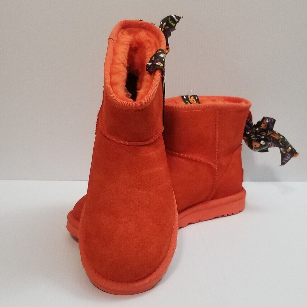 UGG オレンジブーツ 新品・未使用品 UGG Women Customized Halloween Side Logo II Fur Lined Boots