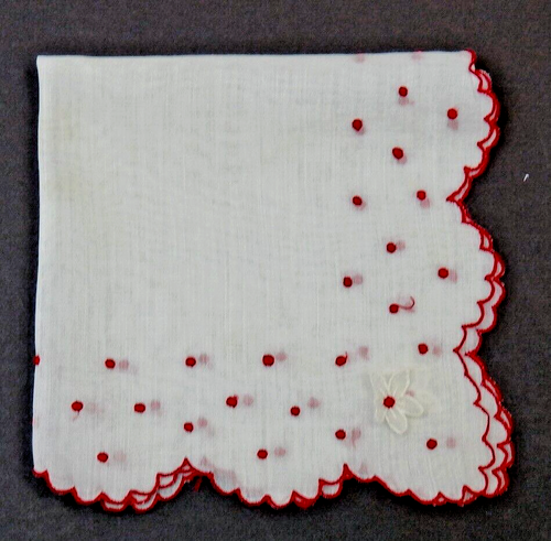 Vintage Embroidery Hanky Red & White Delicate Dots & Flowers Scallops, Valentine - Picture 6 of 7