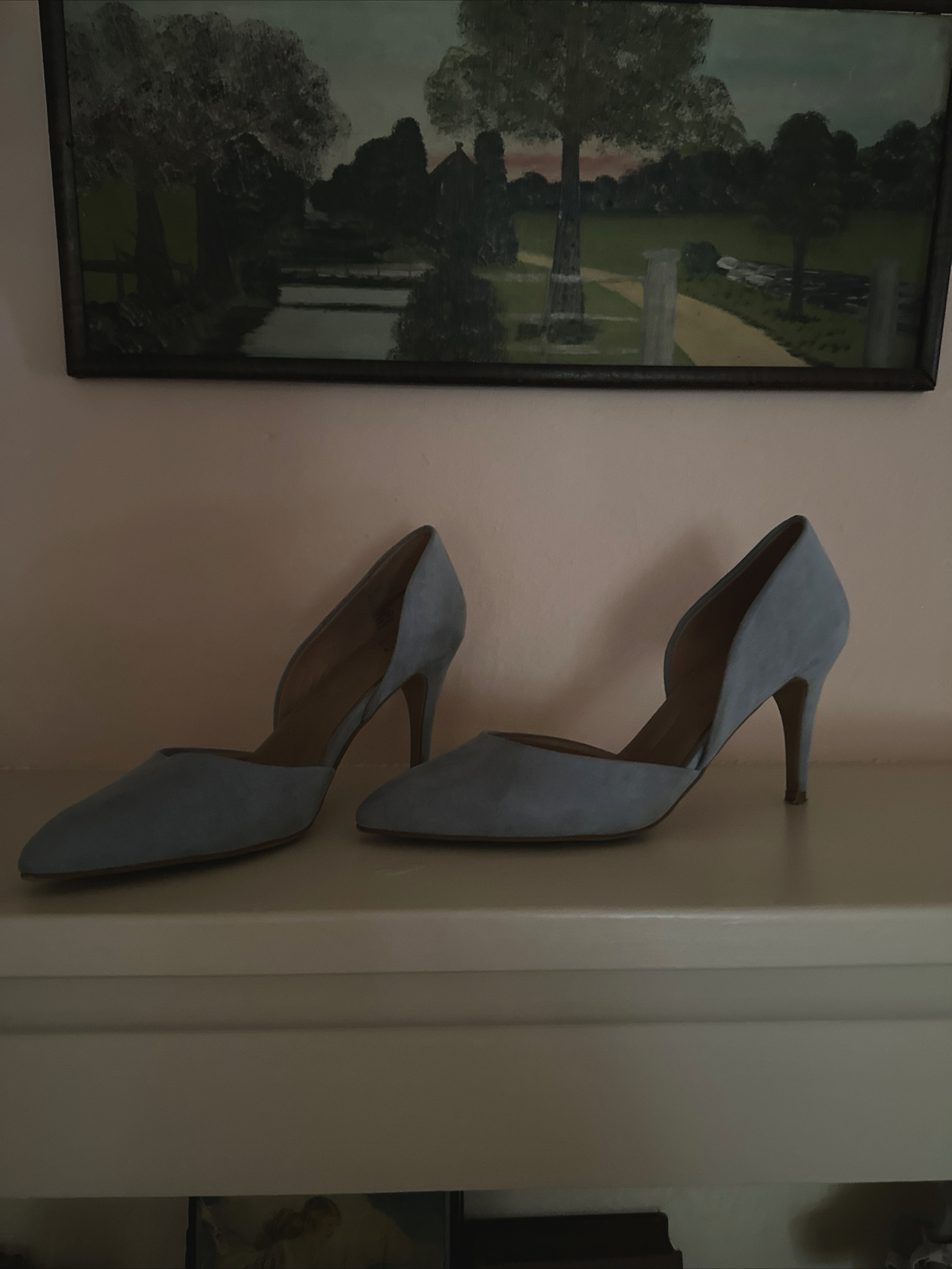 Picture 1 of 4