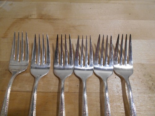 6 Rogers 1926 ARGOSY Pattern Salad or Dessert Forks Forks IS Silverplate 7022 - Picture 3 of 3